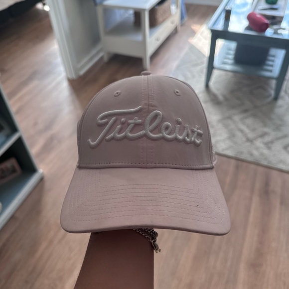 Titleist Other - Pink titlest hat